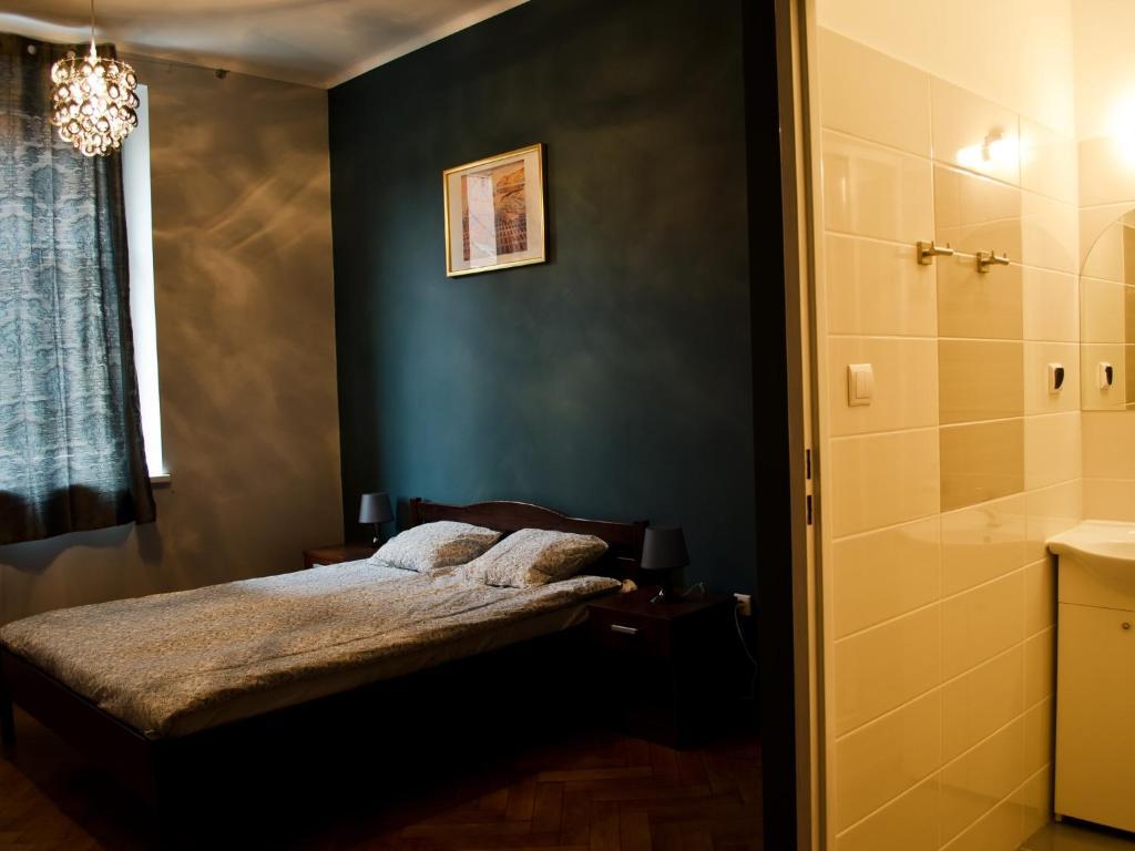 Tramp Aparthostel Krasków Exterior foto