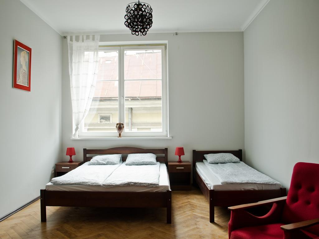 Tramp Aparthostel Krasków Exterior foto
